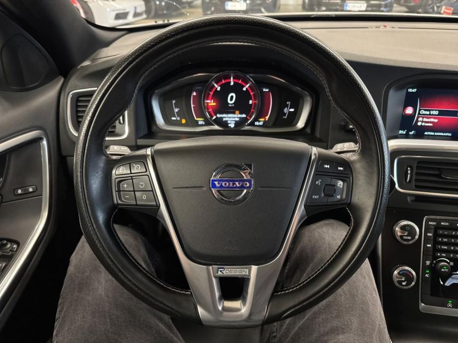 VOLVO V60 2017