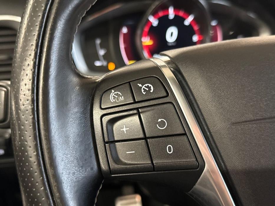 VOLVO V60 2017