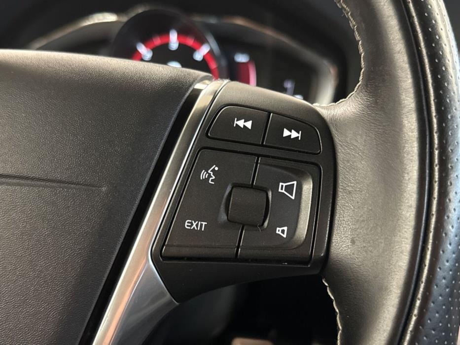 VOLVO V60 2017