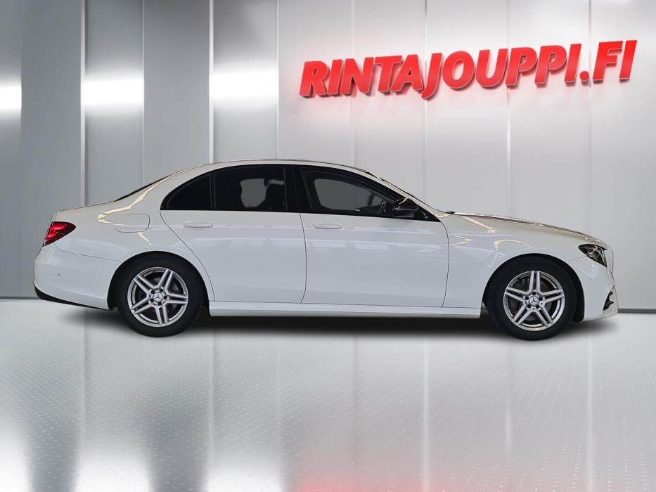 MERCEDES-BENZ E 2017