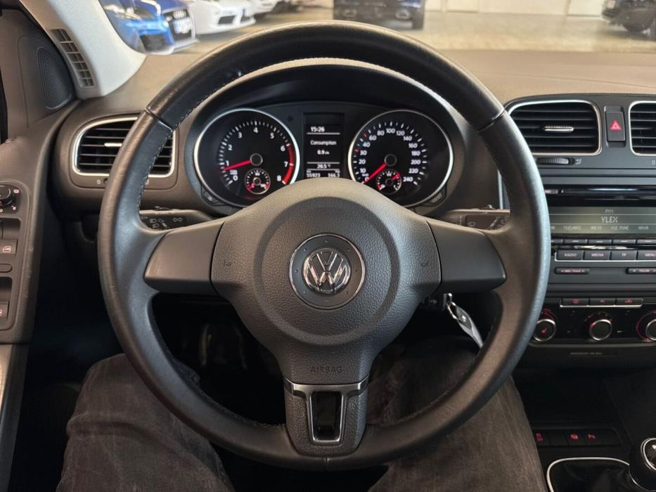 VOLKSWAGEN Golf 2012