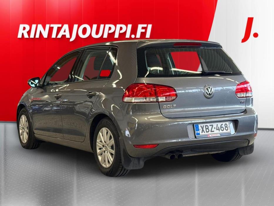 VOLKSWAGEN Golf 2012