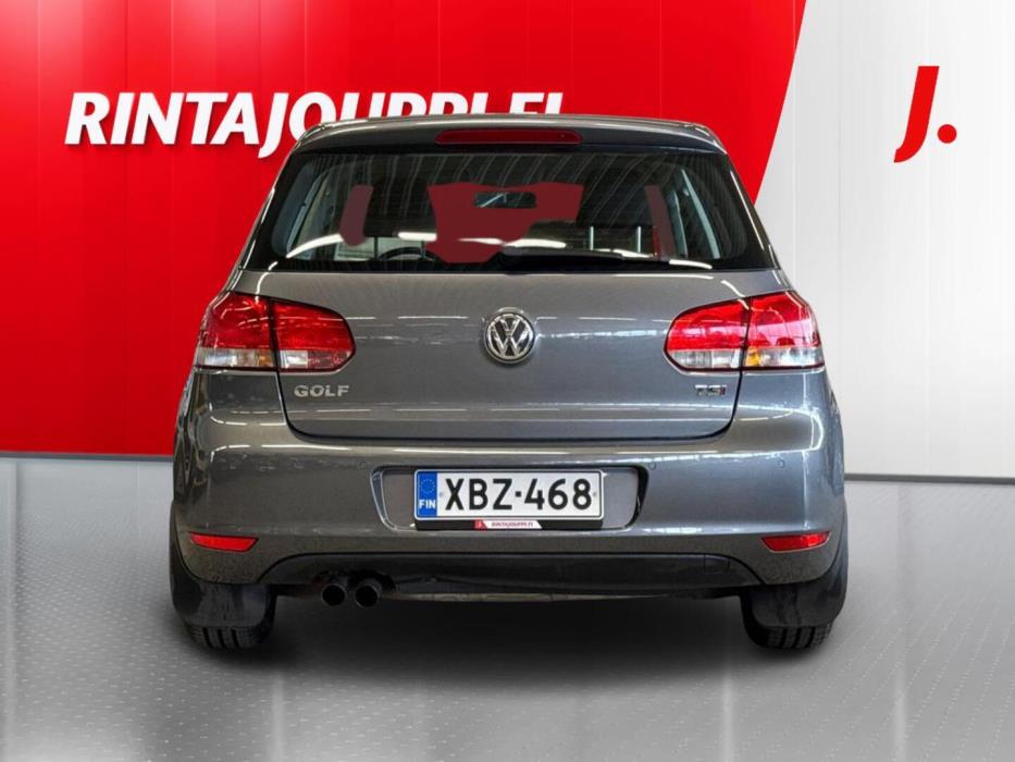 VOLKSWAGEN Golf 2012