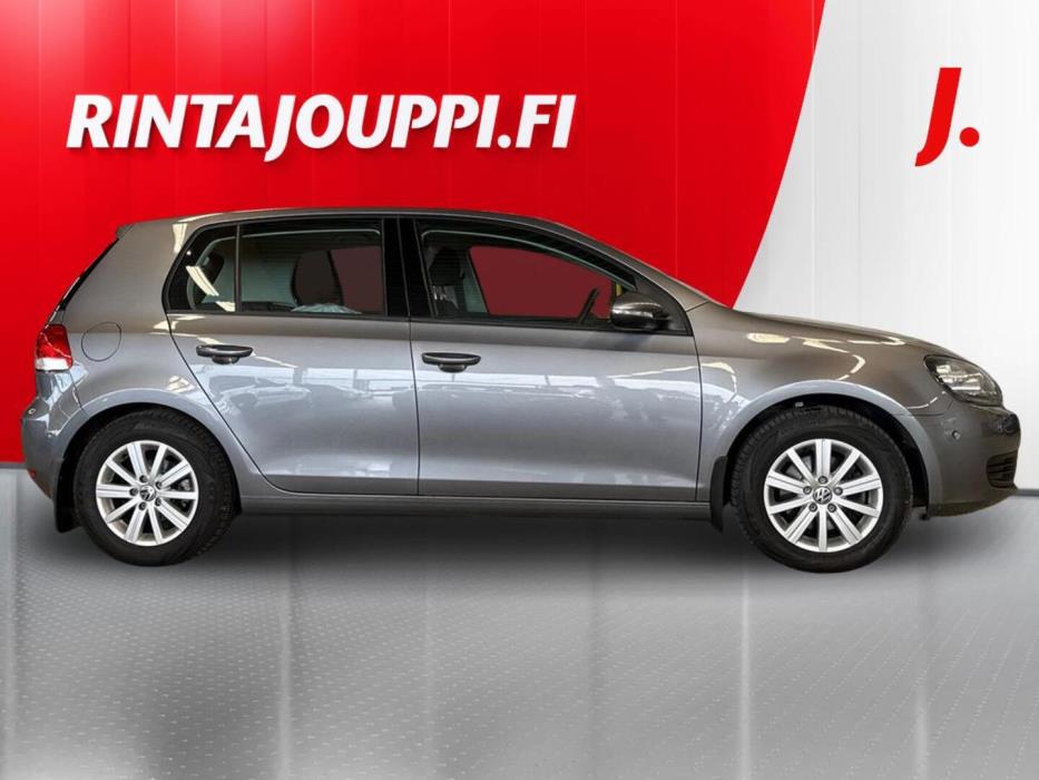 VOLKSWAGEN Golf 2012