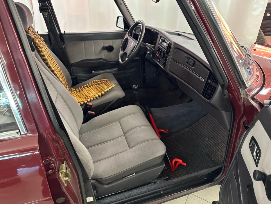 SAAB 900 1989
