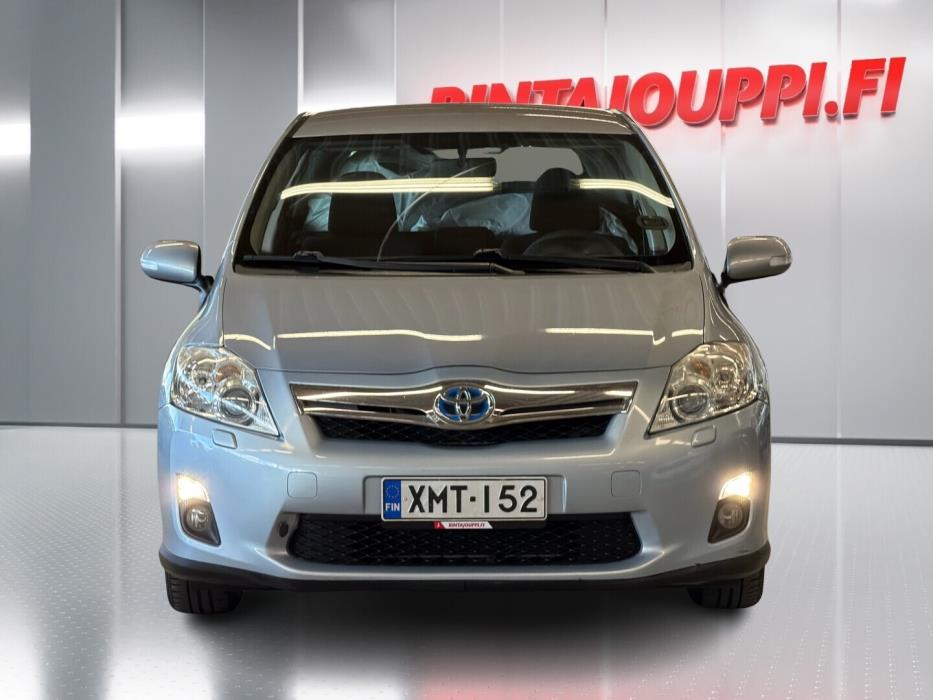 TOYOTA Auris 2011