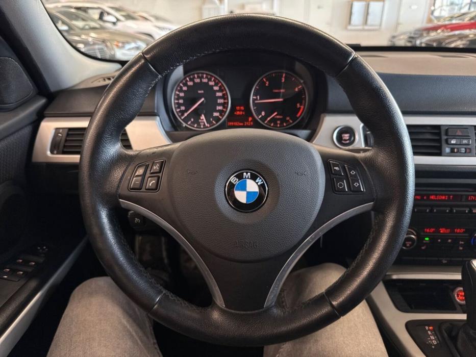 BMW 320 2012
