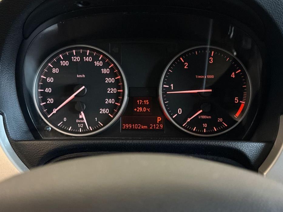 BMW 320 2012