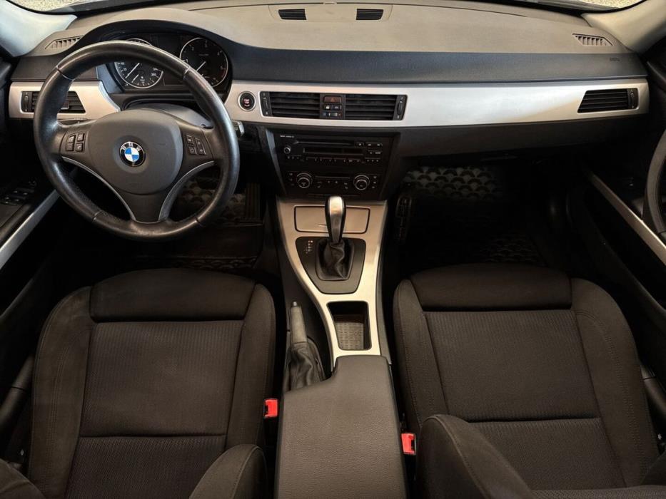 BMW 320 2012