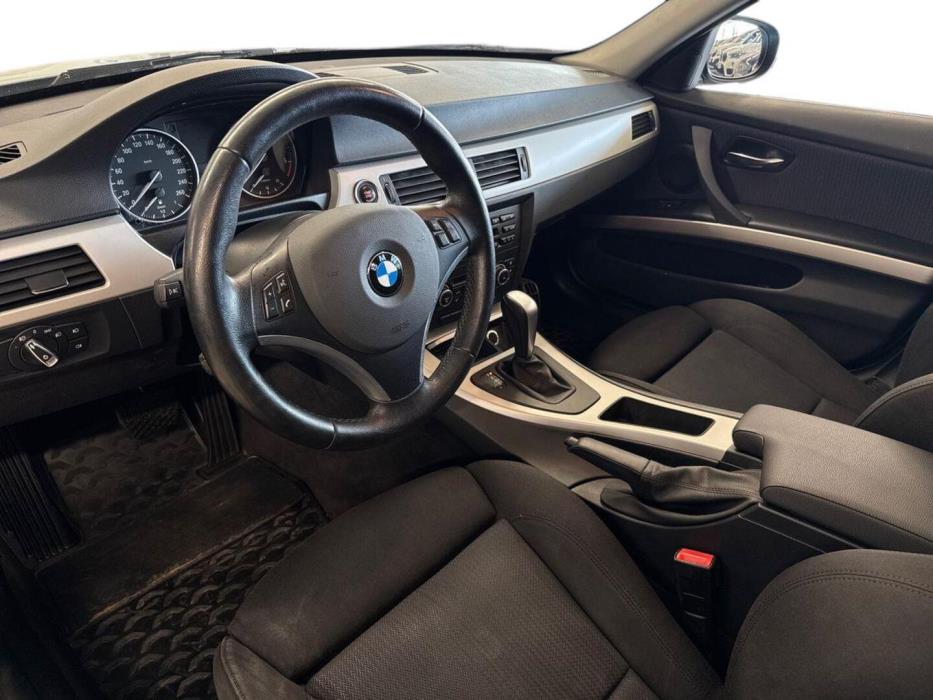 BMW 320 2012
