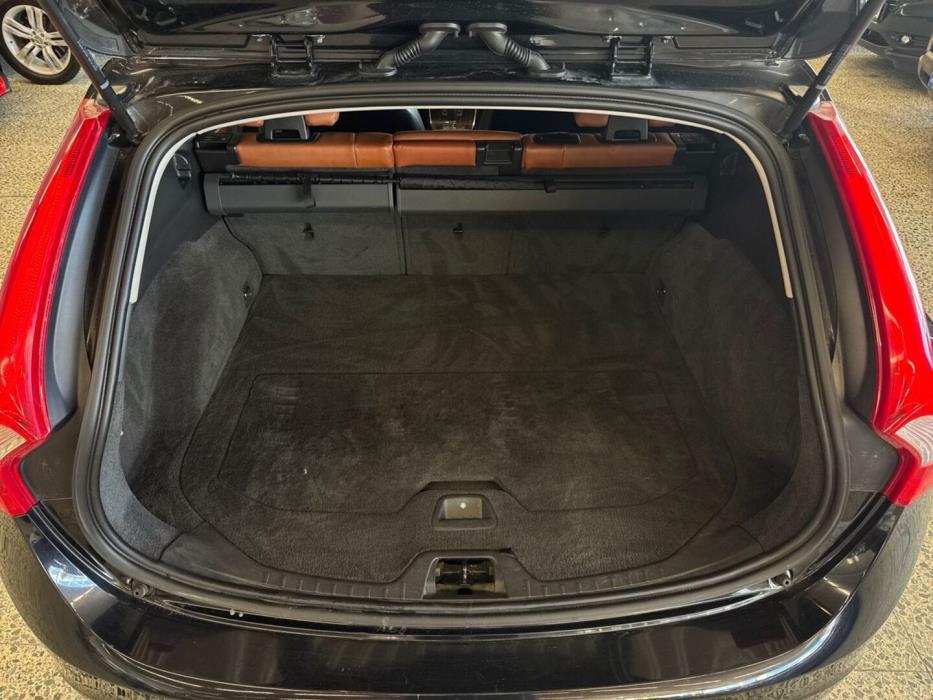 VOLVO V60 2011