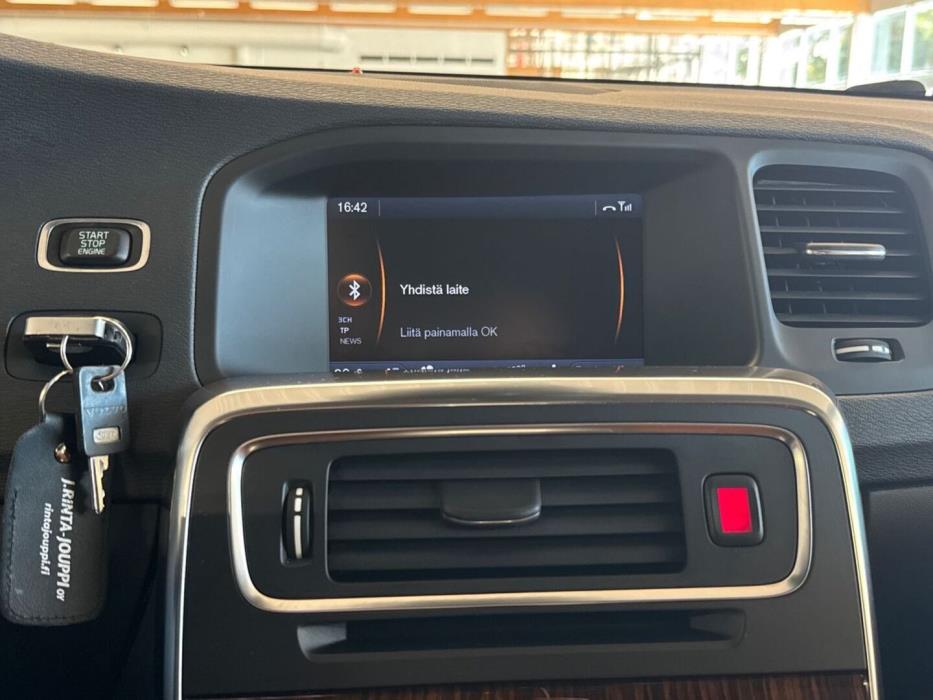 VOLVO V60 2011