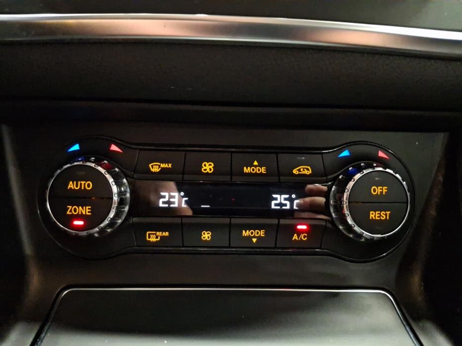 MERCEDES-BENZ CLA 2016