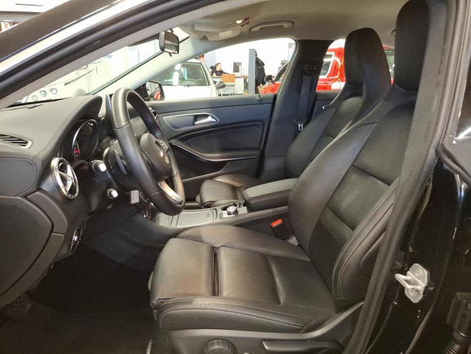 MERCEDES-BENZ CLA 2016