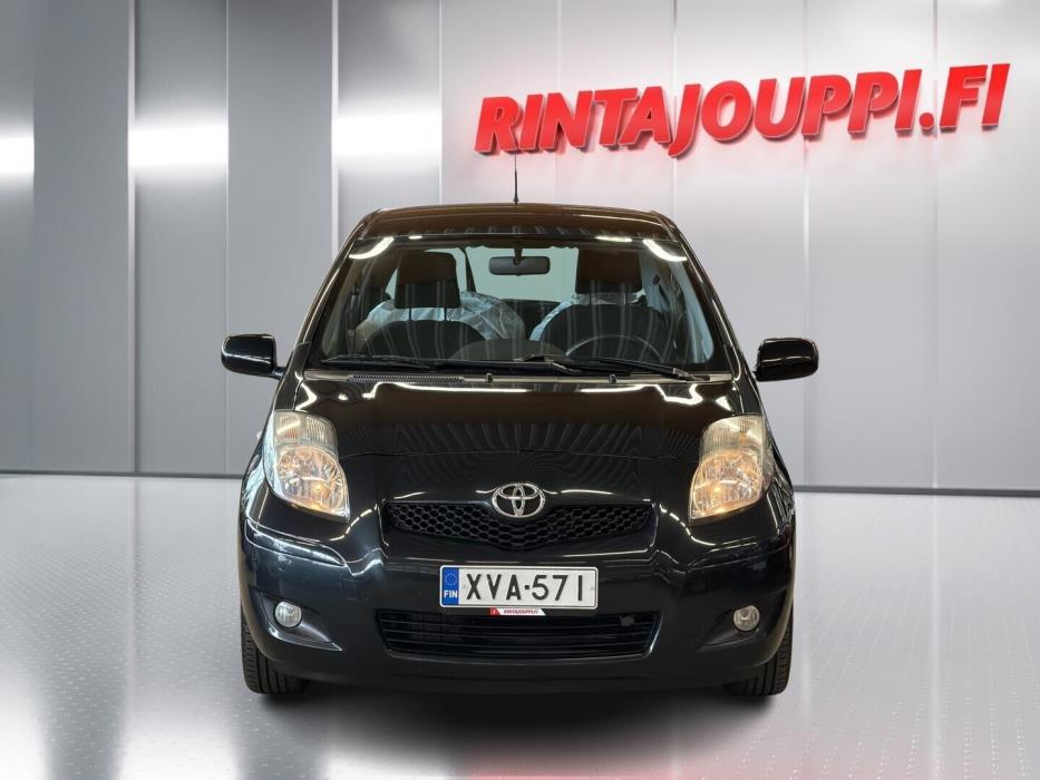 TOYOTA Yaris 2010