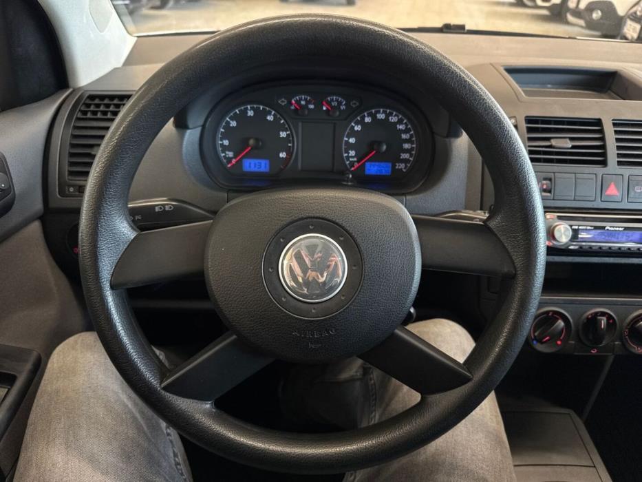 VOLKSWAGEN Polo 2005