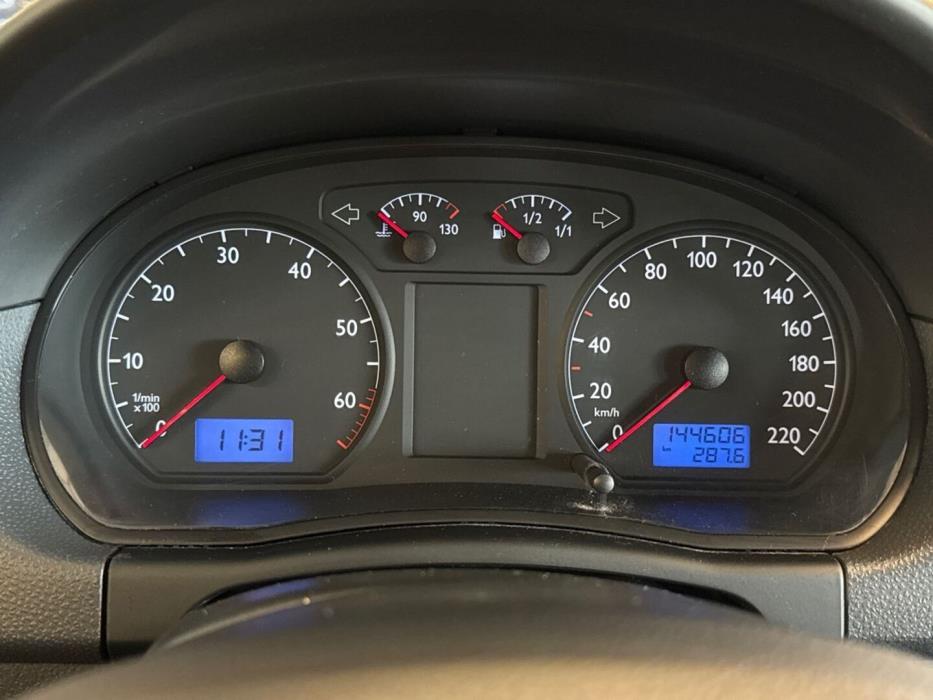 VOLKSWAGEN Polo 2005