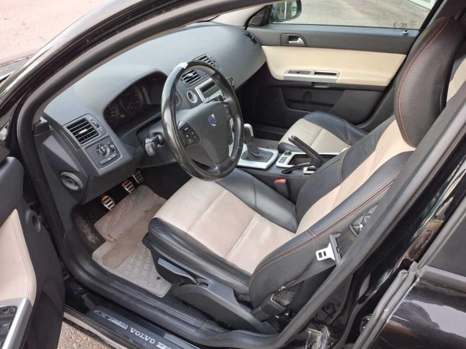 VOLVO V50 2012