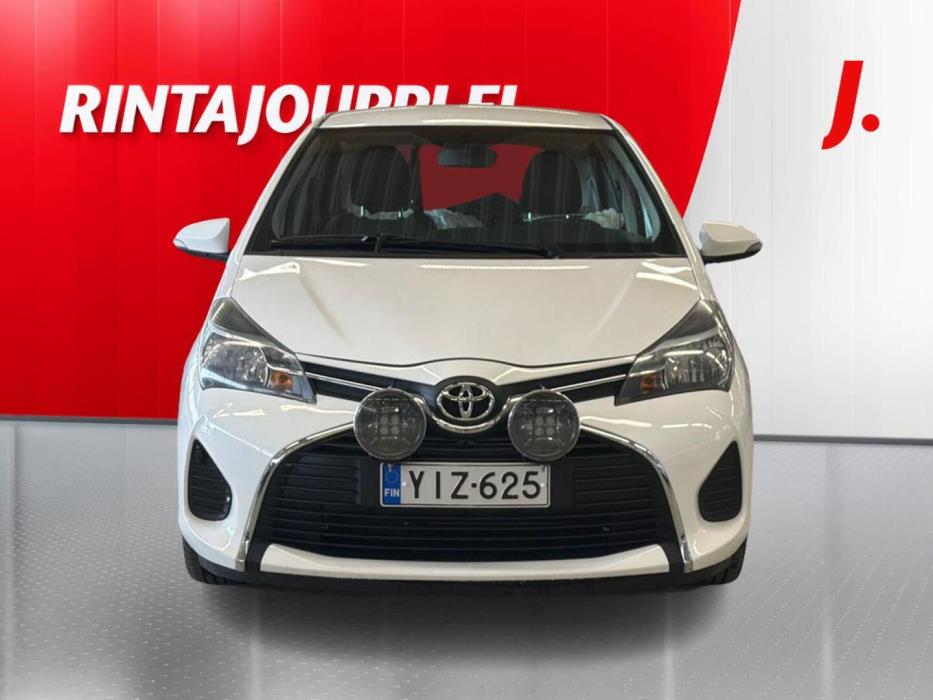 TOYOTA Yaris 2016