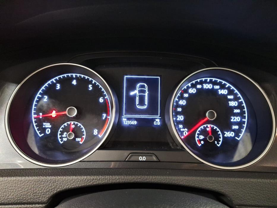 VOLKSWAGEN Golf 2017