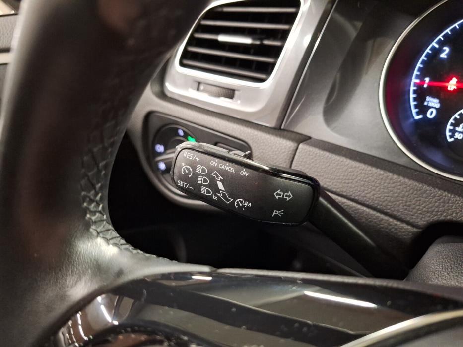 VOLKSWAGEN Golf 2017