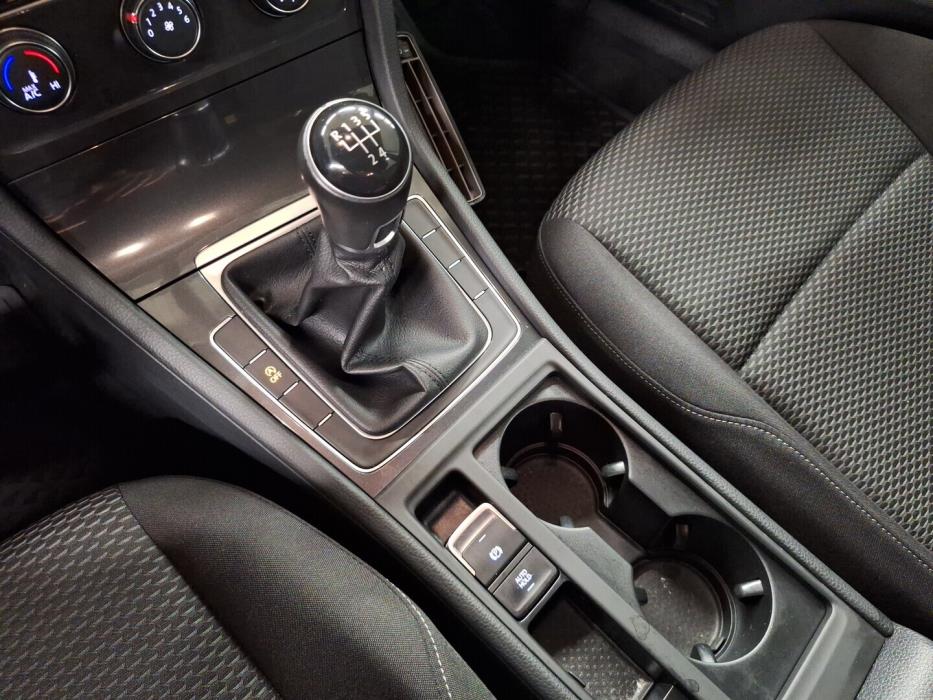 VOLKSWAGEN Golf 2017