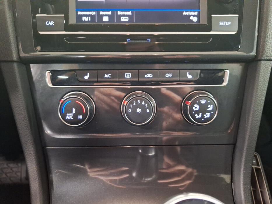 VOLKSWAGEN Golf 2017