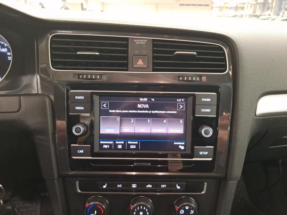 VOLKSWAGEN Golf 2017