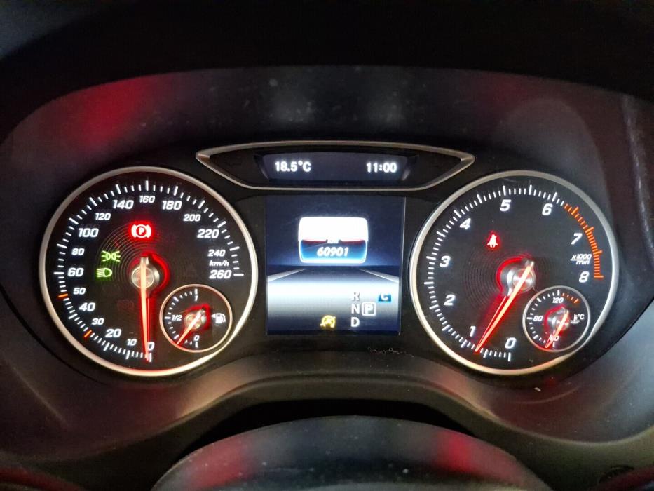 MERCEDES-BENZ A 2017