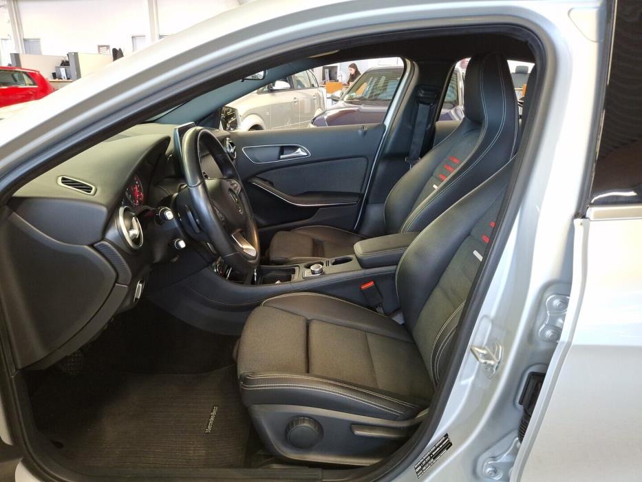 MERCEDES-BENZ A 2017