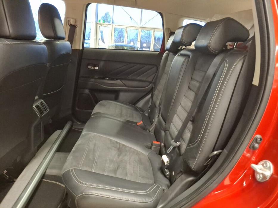 MITSUBISHI Outlander PHEV 2019