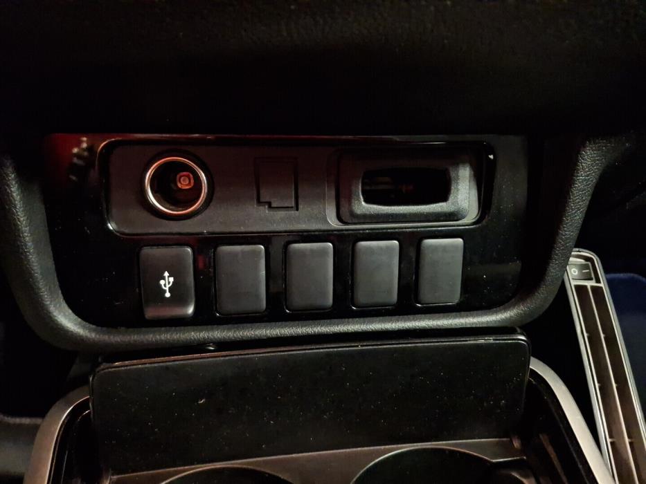 MITSUBISHI Outlander PHEV 2019