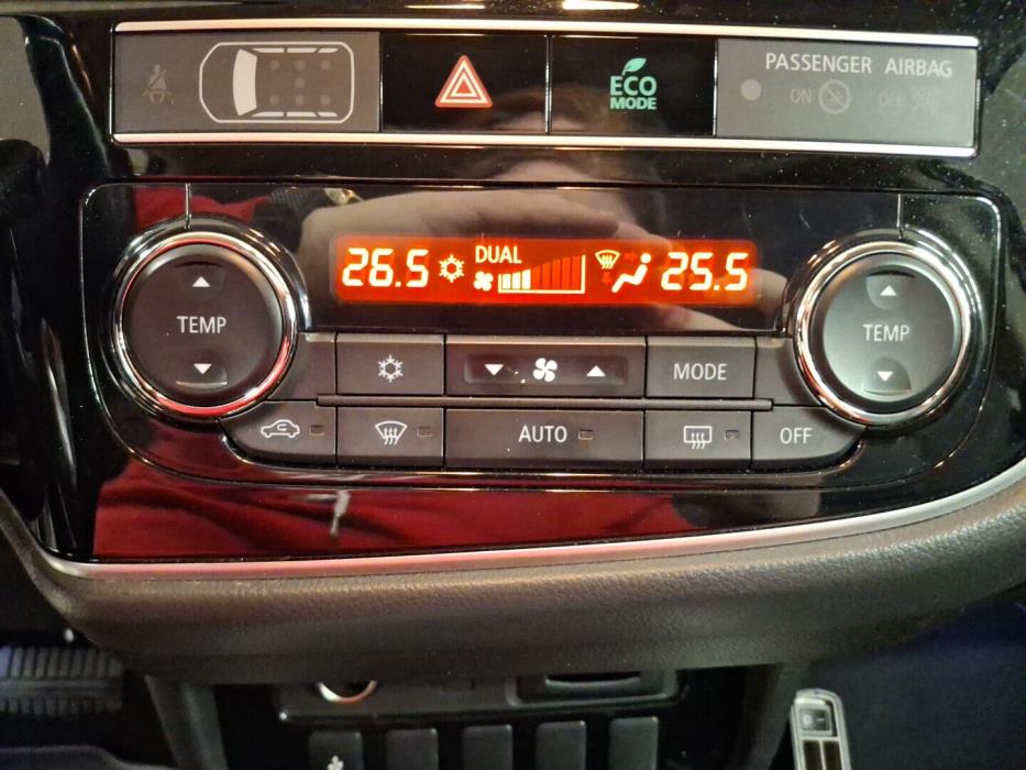 MITSUBISHI Outlander PHEV 2019