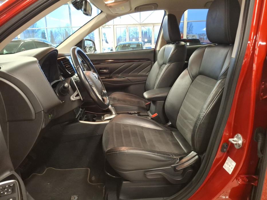 MITSUBISHI Outlander PHEV 2019