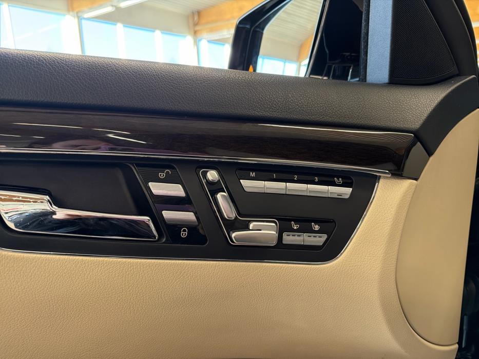 MERCEDES-BENZ S 2011