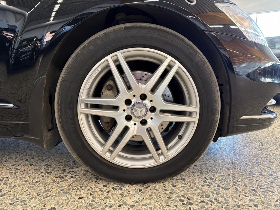 MERCEDES-BENZ S 2011