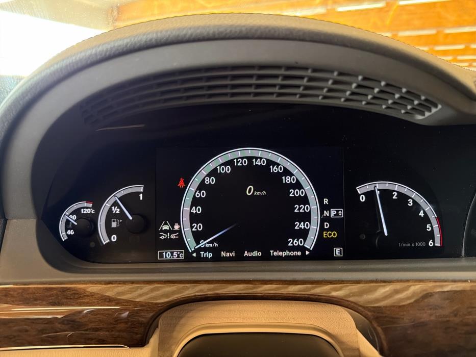 MERCEDES-BENZ S 2011