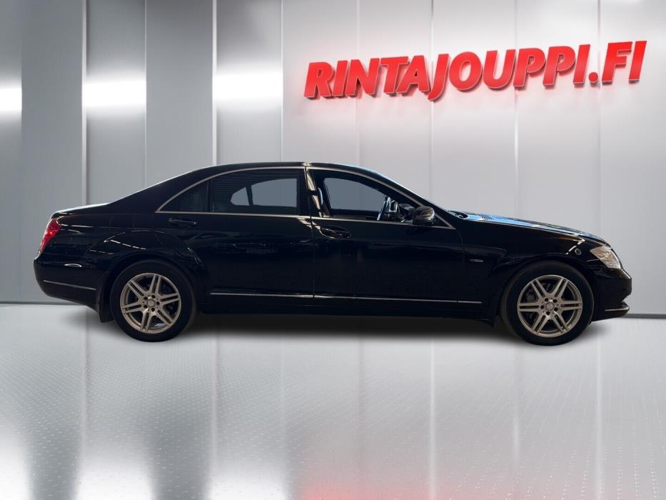 MERCEDES-BENZ S 2011