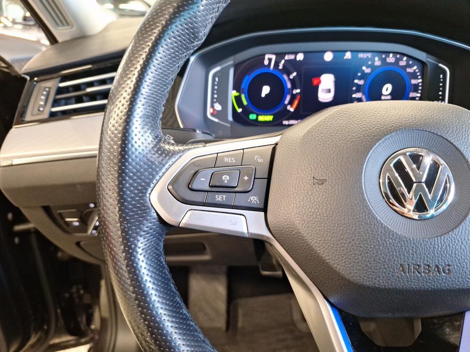 VOLKSWAGEN Passat 2020