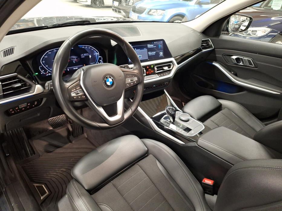 BMW 330 2021