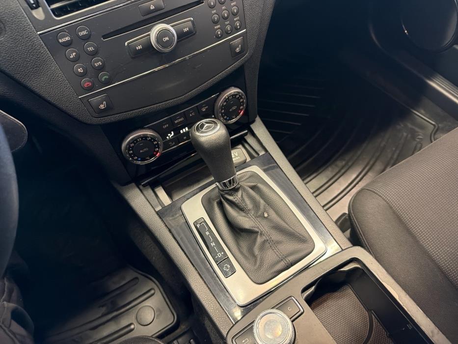 MERCEDES-BENZ C 2009