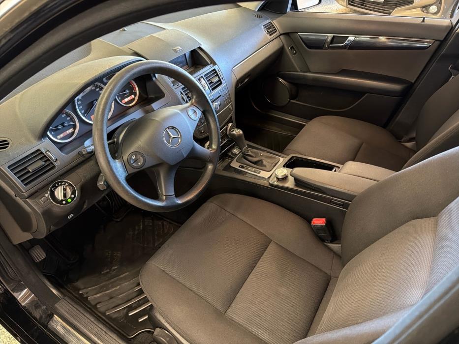 MERCEDES-BENZ C 2009