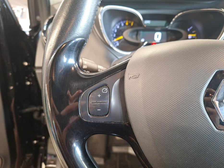 RENAULT Captur 2015