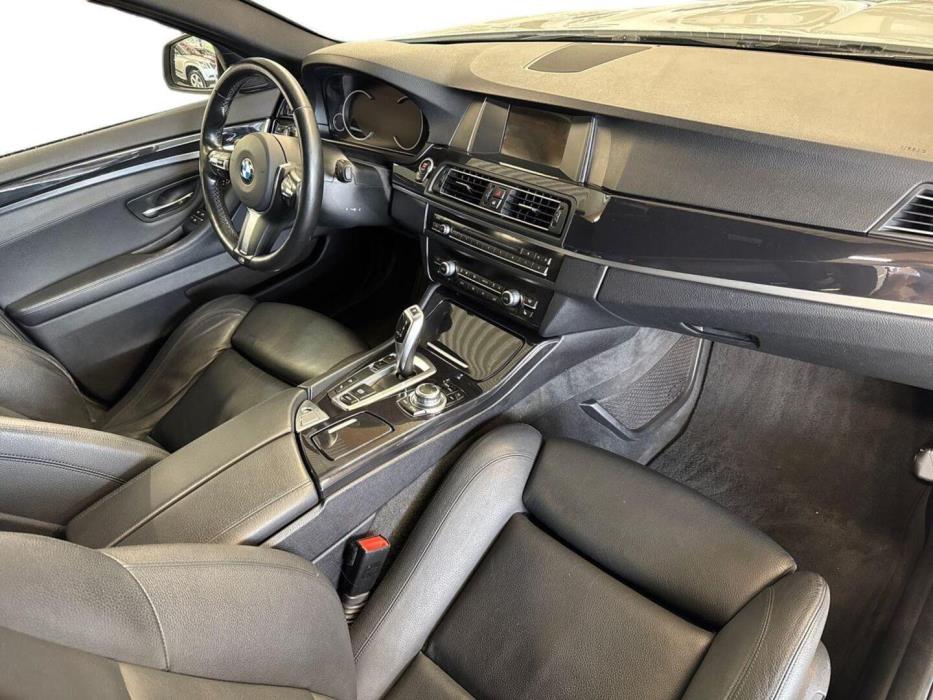 BMW 520 2015