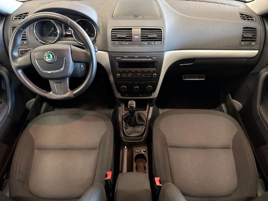SKODA Yeti 2011
