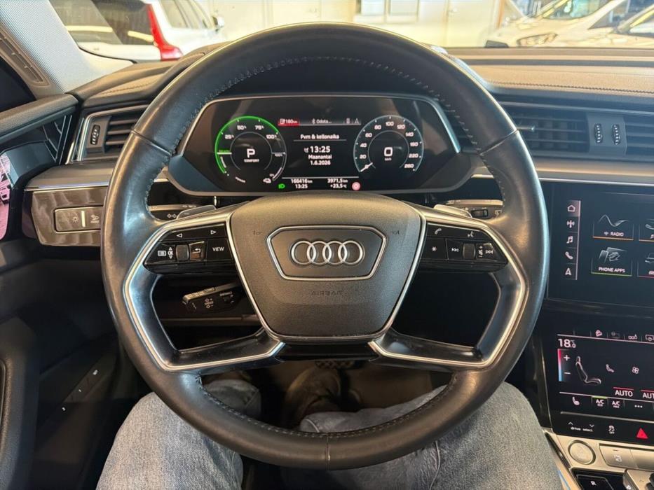 AUDI e-tron 2020