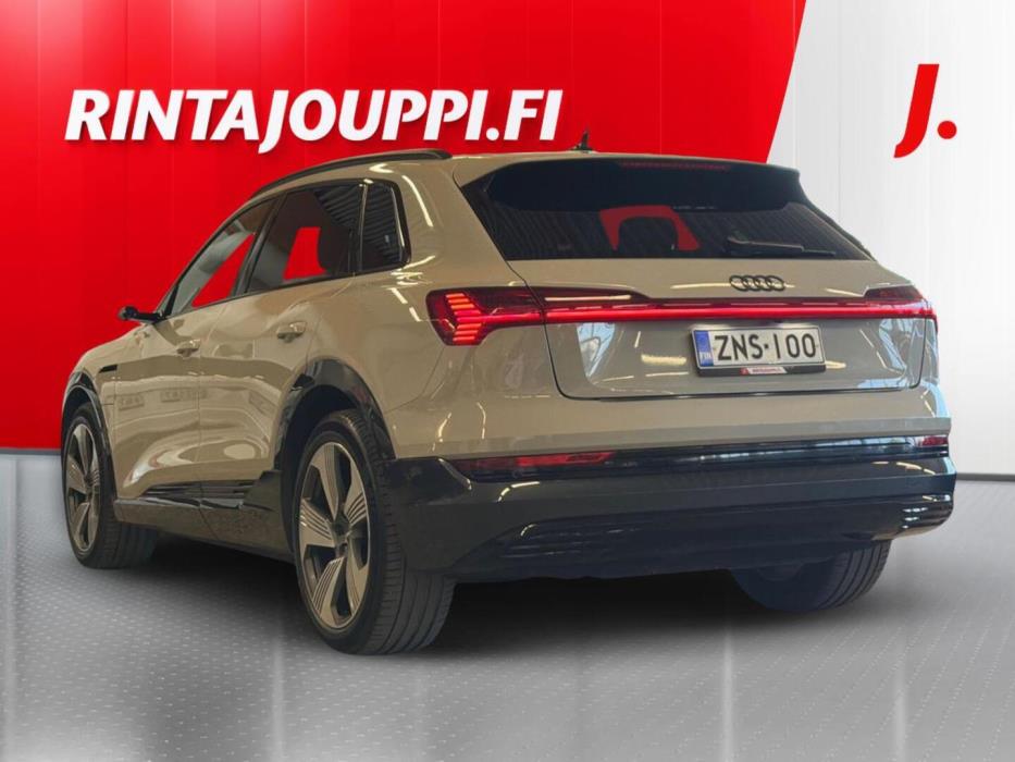 AUDI e-tron 2020