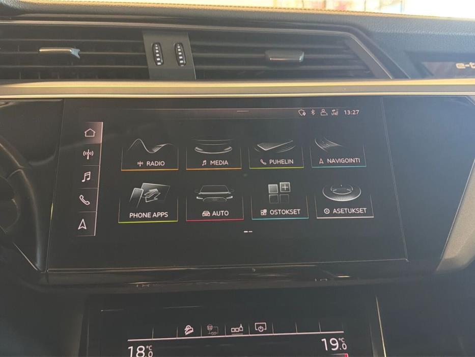 AUDI e-tron 2020