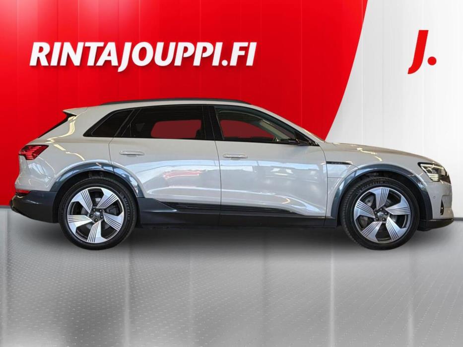 AUDI e-tron 2020