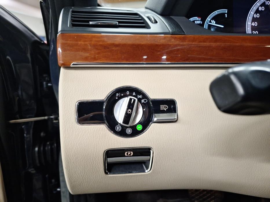 MERCEDES-BENZ S 2006